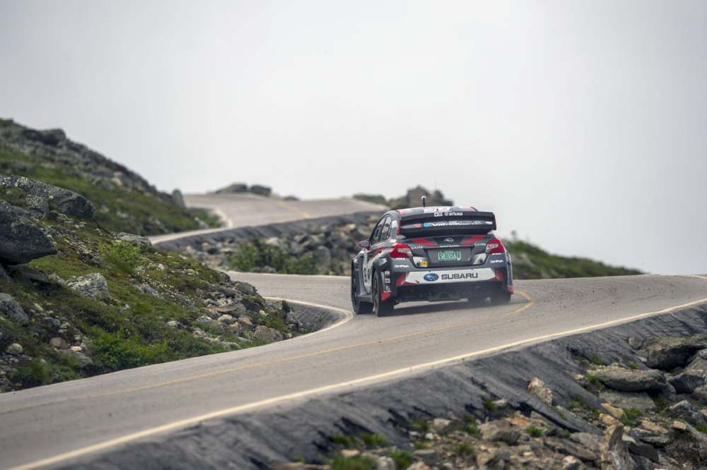 Travis_Pastrana_drives_to_a_new_record_time_at_the_Mt._Washington_Hillclimb.jpg