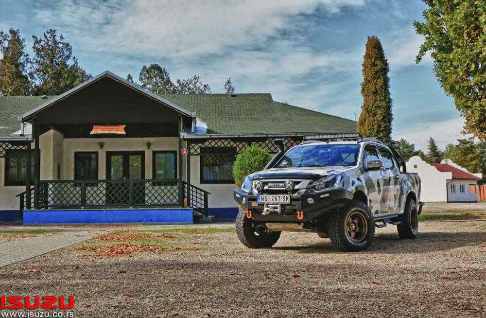 isuzu_sajam_automobila_novisad_01.jpg